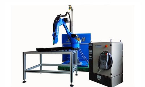 Sistema de dispensação de adesivo com robô (6 eixos)